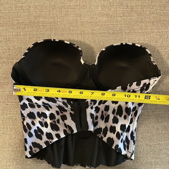 Victoria’s Secret low back bustier (34D) and shapewear (M) - Picture 12 of 13